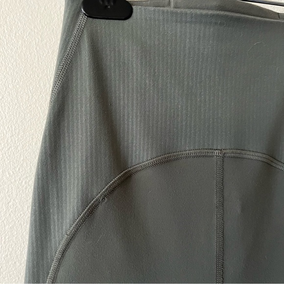 Lululemon Athletica Blissful Bend Super High-Rise Biker Short 8" Olive Women’s 0 - Picture 7 of 12